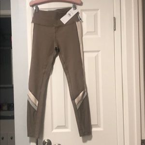 Alo Gypset Goddess Taupe Leggings